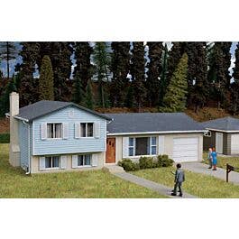 Walthers - Split-Level House - Kit - 7-1/4 x 3-3/4 x 2-9/16