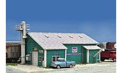 Farmer's Fertilizer Bulk Plant -- Kit - 7-3/8 x 7-5/16" 18.8 x 18.5cm