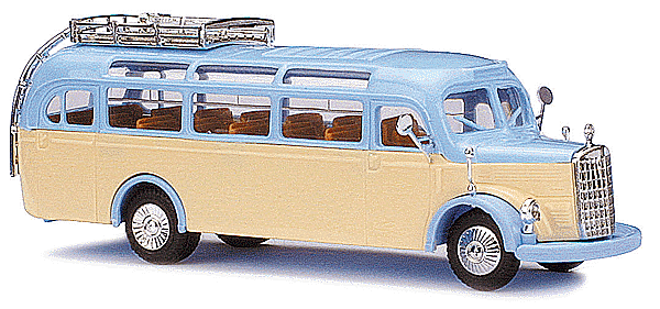 Busch - 1949 Mercedes-Benz O-3500 Bus - Assembled - With Roof Rack