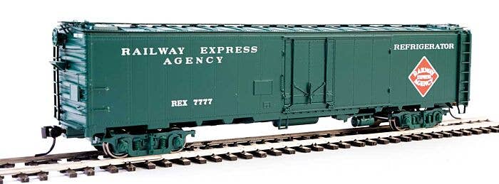 Walthers - 50' REA Riveted Steel Express Reefer - Railway Express Agency  #7777 (Early) - 920-17317