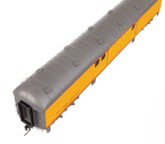 Walthers - 70' Heavyweight Baggage Car w/Arched Roof - Ready to