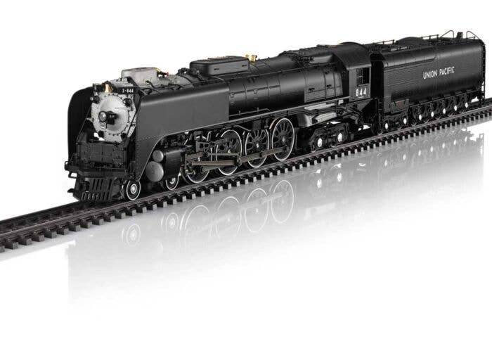 Marklin - Class FEF-3 (800) 4-8-4 - 3-Rail - Sound and Digital