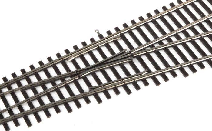 Walthers - Code 83 Nickel Silver DCC Friendly Number 6 Turnout
