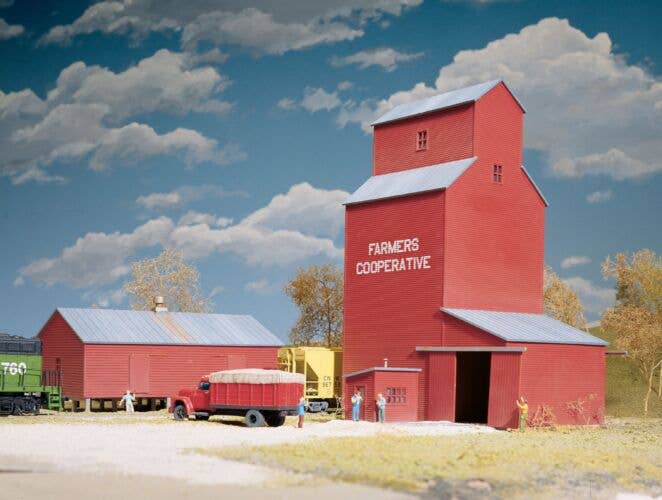 Walthers Farmers Cooperative Rural Grain Elevator Kit Elevator 8