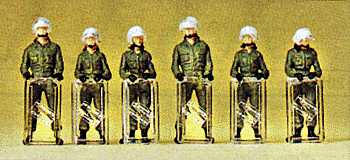 Preiser - German Riot Police - With Shields Down - 590-10395