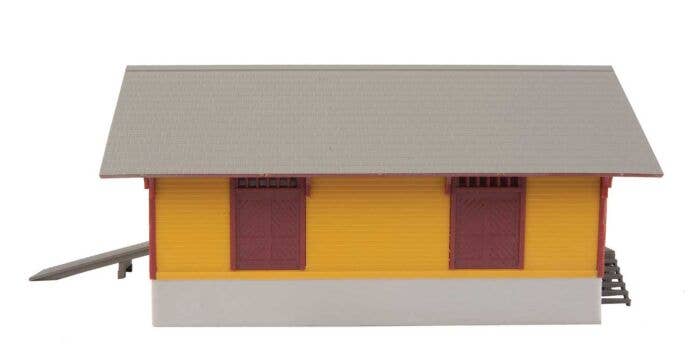 Walthers - Golden Valley Freight House - Kit - 8-3/8 x 3-3/8 x 3-1