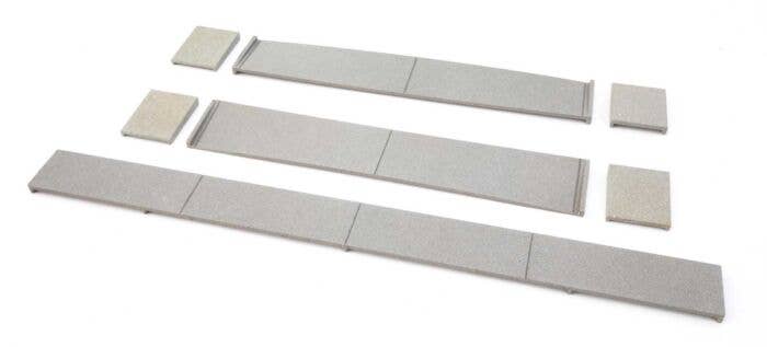 Walthers - Modern Concrete Grade Crossing with Rerailer Ends - Kit