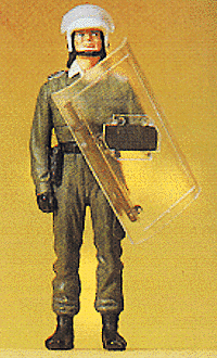 Preiser - Soldier - Modern German Border Guard in Riot Gear (Helmet ...