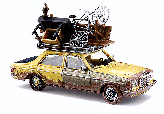 Busch - 1977 Mercedes Benz W123 Sedan - Assembled - With