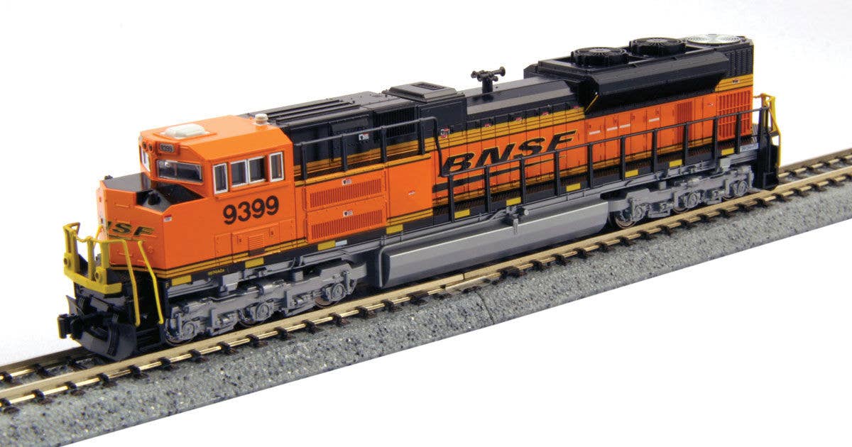 Kato - EMD SD70ACe - Standard DC - BNSF Railway #9376 (orange