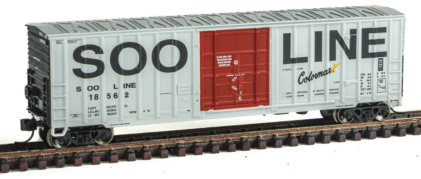 Fox Valley - Soo Line 50' 7-Post Plug-Door Boxcar - Ready to Run