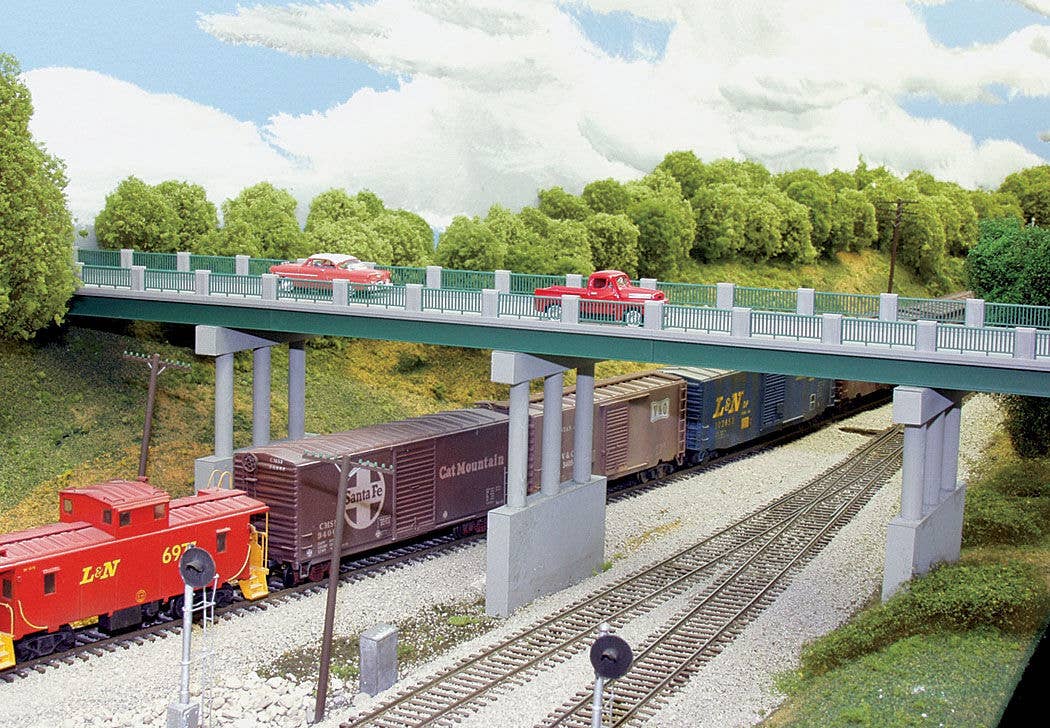Wrought Iron Highway Overpass w/Adjustable Piers -- Kit - 150' Scale w/4 Piers