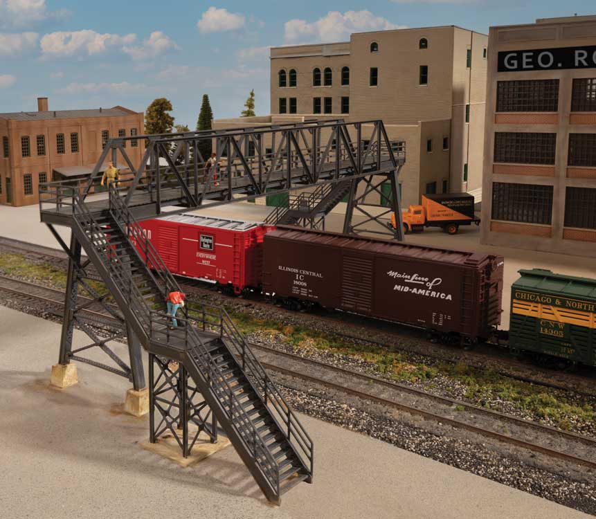 Walthers - 3-Stall Modern Roundhouse - Kit - 10-13/16 x 3-15/16